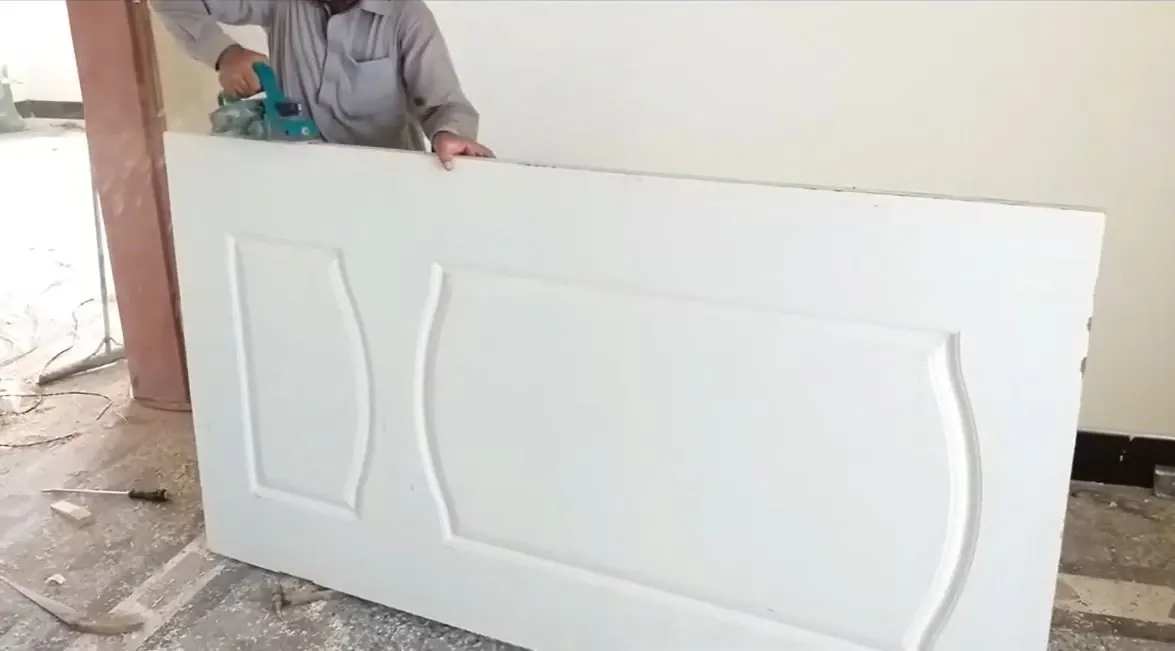 تركيب أبواب خشب بالرياض
