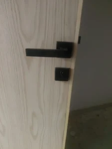 أبواب سنديان بالرياض